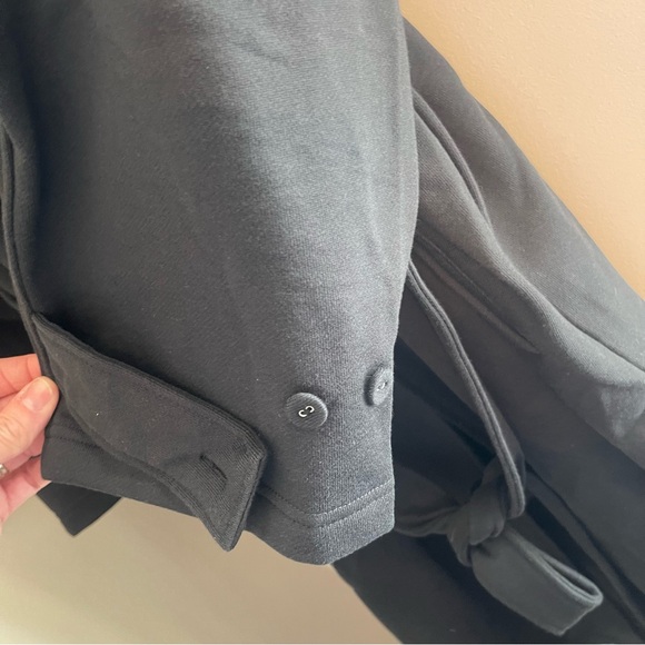 SKIMS Elegant Black Trench Coat - Picture 5 of 11